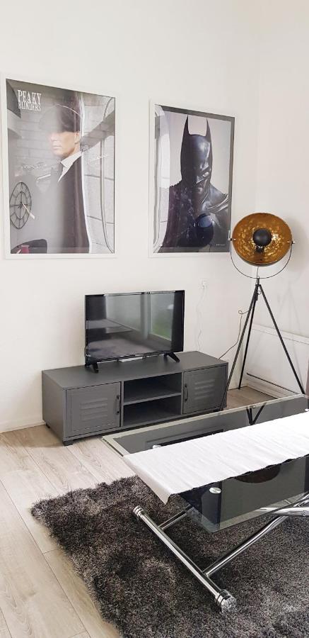 Appartement Cinema Aux Portes Du Futuroscope Chasseneuil-du-Poitou Buitenkant foto